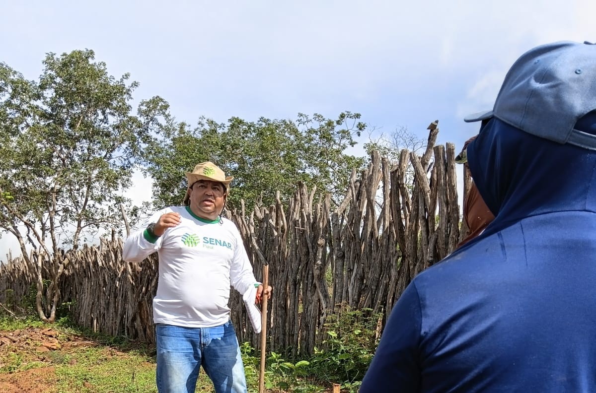 Flores do Piauí recebe capacitação sobre uso e conservação do solo e da água